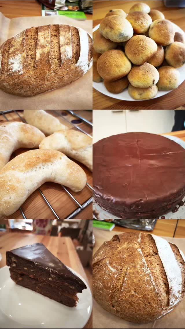 Včerejší kurzovani v @zivoplzen
Chleby z ošatky, kvaskove koláčky plněné makovou náplní, rohlíky s tangzhongem, ty jsem nestihla ani všechny vyfotit a obrovský Sacher dort. Byla to mňamka a já mám z Vás radost.
Už ve středu se těším na Vás v Kopřivnici a v sobotu v Ústí nad Orlicí 
Seznam kurzů zde: https://bezlepkove.com/category/bezlepkove-kurzy/
Na kurzu jsme pekli v @remoska_official a já Vám slíbila slevový kód FAMILI15 a konkrétně se pekl Sachr a kvaskove buchty ve 4l remosce s teflonem, zde posílám odkaz: https://shop.remoska.eu/pecici-misy/#bezlepku #glutenfree #bezlepku #celiakie #bezlepkovadieta #bezlepkove #glutenfreeblogger #glutenfreelife #foryou #singluten #courses